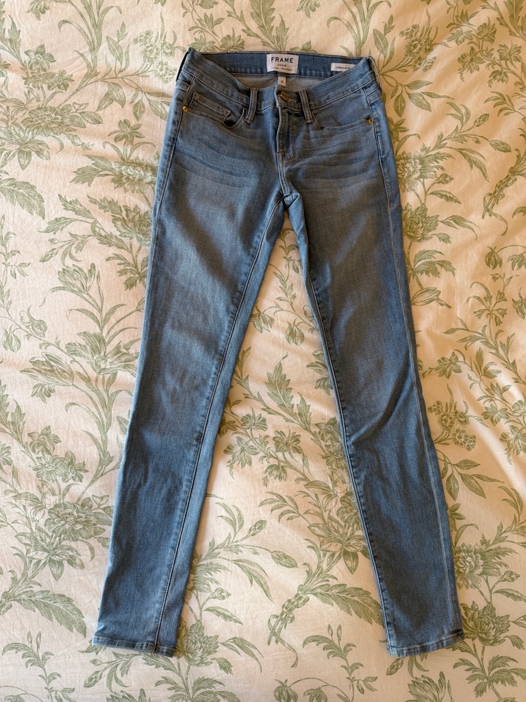 Frame Denim Skinny Jeans In Light Blue Wash